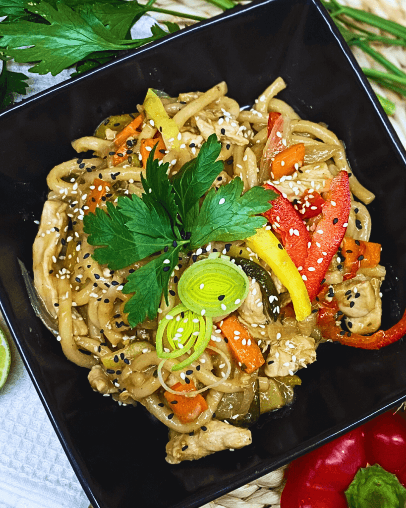 Fantastické teriyaki kura, ktorého chuť násobia udon rezance 1 teriyaki kura